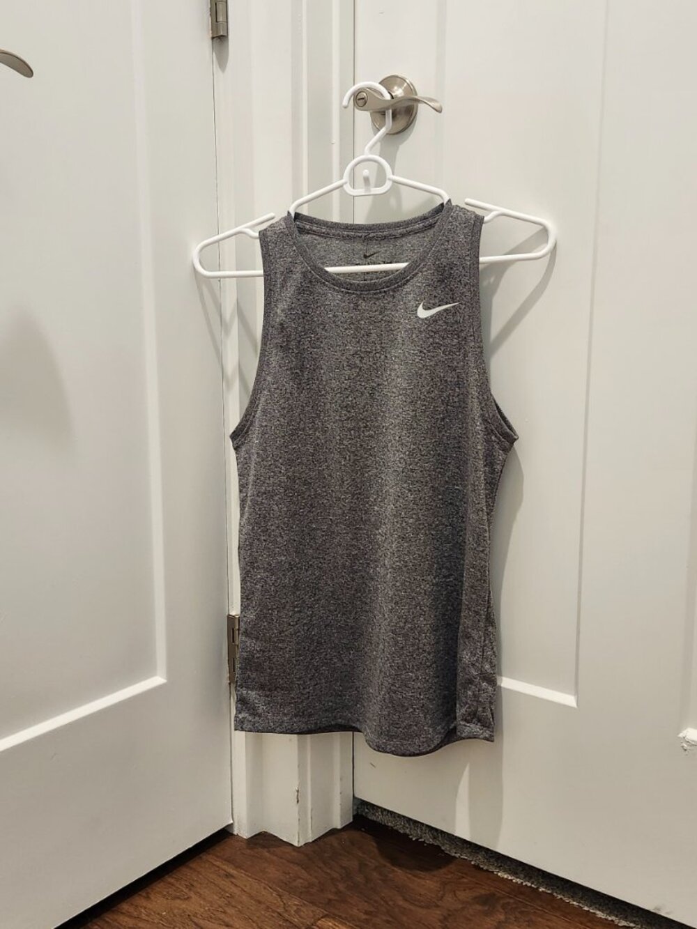 Nike Dri‑Fit Sleeveless Athletic Tee – Gray – XS – New With Tag